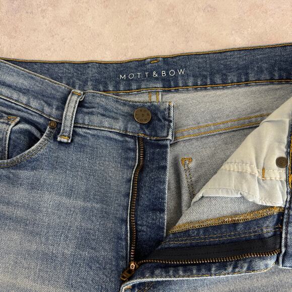 Mott And Bow Jeans Women's 28x28 Denim Mom Jean Distressed Needs Repair READ - Picture 3 of 10